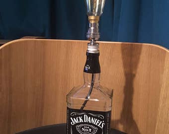 Lampe bouteille Jack Daniel's avec finition satinée
