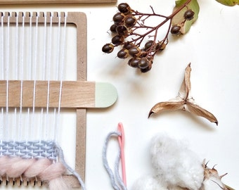 Weaving loom kit for hand weaving wall art