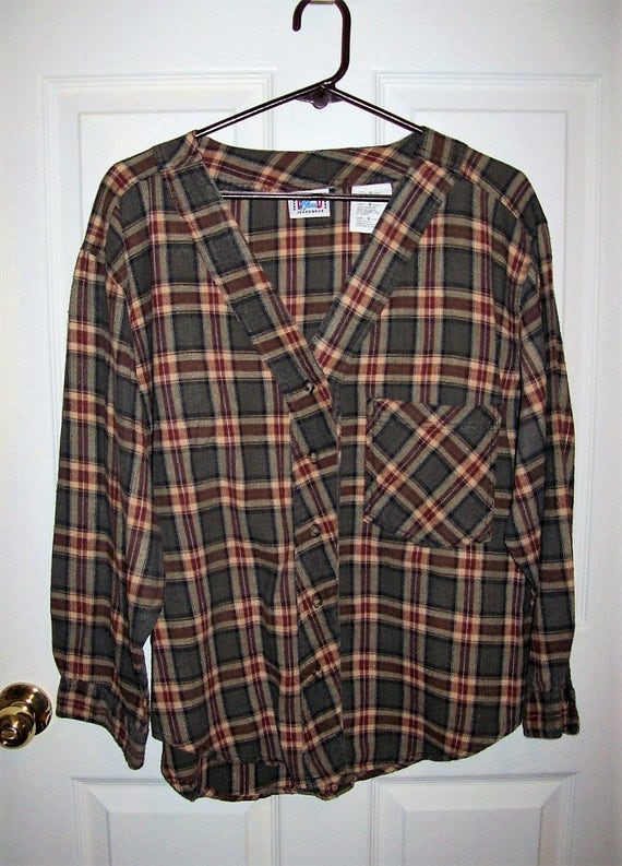 women's green plaid flannel shirt