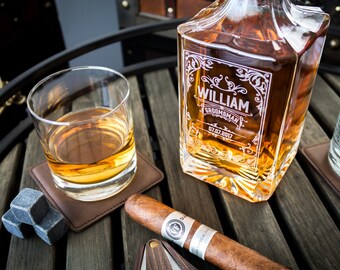 Personalized Whiskey Decanter, Engraved Whiskey Decanter, Decanter Set With 2 Glasses, Groomsmen Gift, Wedding Gift, Gift For Men.