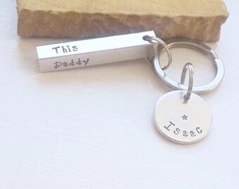 This Daddy belongs to, Personalised Keyring, Mothers Day Keychain, Dad Gift, Fathers Day Keychain, Daddy Keychain, Bar Keychain, Eloise B