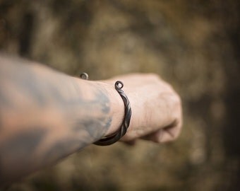 Viking arm ring | Viking steel bracelet | mens bracelet | mens arm band | Viking jewelry | pagan arm band | forged metal | OOAK Uruz Metals