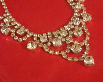 Beutiful Rhinestone Necklace, Gifts Under 30.00, Gift for Her, Brides Necklaces,Accessories, Rhinestone Necklace, Vintage 90s Necklace, Her