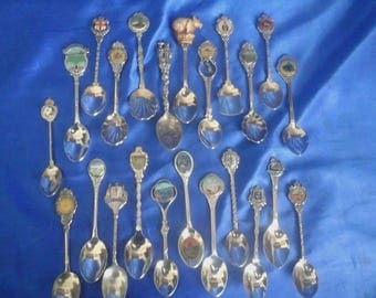 Collection of 23 Australian Souvenir Crested Spoons