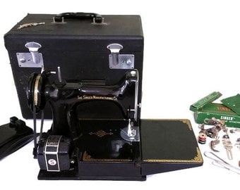 Vintage Singer 221 1 Sewing Machine