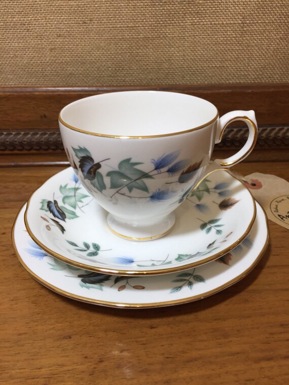 Vintage China Tea Trio - Colclough China Tea Cup, Saucer and Side Plate - Vintage Tea Party - Pretty Vintage China Gift Idea - Leaf design
