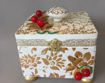 Christmas elegance, treasure, memory, keepsake, photo box