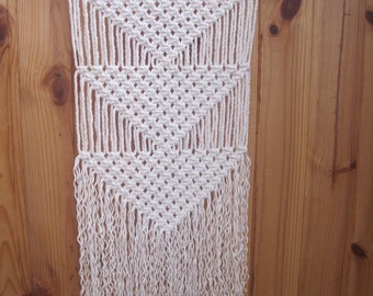 Macrame wall hanging Simple macrame Wall art Wall decor Handmade hanging Modern macrame Bohemian decor Weaving Woven wall hanging Triangle