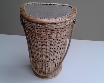 Door basket, willow wall basket, hanging wall basket, cottage chic decor, beach house