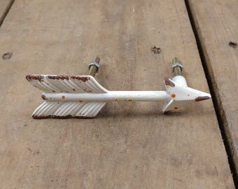 Cream Cast Iron Arrow Drawer Pull Handle