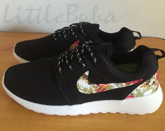 nike roshe floral golf shoes