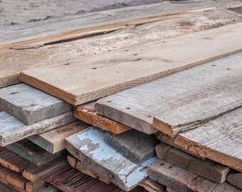 Installation-Ready Reclaimed Barnwood Siding (100 SF Pack)