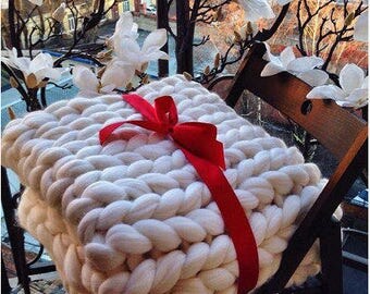 Wool Hugs White Chunky Knit Blanket. Arm knit blanket. Yarn blanket. Oversized knit blanket. Merino wool blanket. Bridesmaid gift