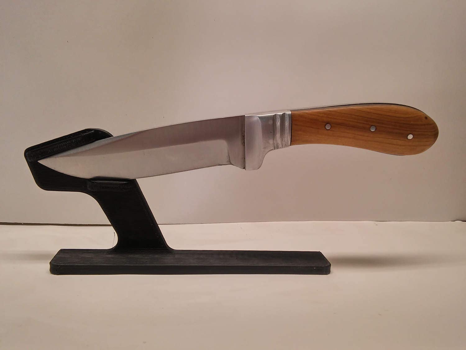 Plastic Unique Knife Display Stand Made in the USA