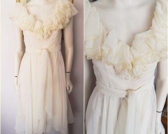 Vintage 50/60s Chiffon cream Ruffle Dance Prom Dress.Small.Bust 34.Waist 26.