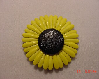 Vintage Black Eyed Susan Flower Blossom Brooch 17 - 126