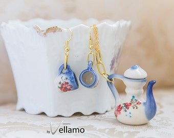 Cute shabby chic jewelry set, miniature teacup earrings, teapot pendant, blue red flowers, miniature porcelain tea cups dainty jewelry set