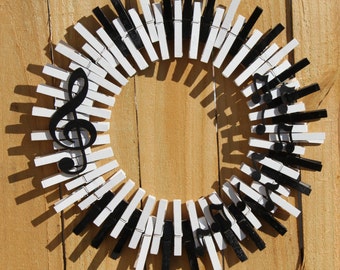 Music Wreath, Piano Keys Wreath, Musical Notes, Treble Clef, Clothespin Wreath, Quarter Note, Music Home Decor, Clothespin Wreath