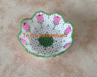 2 mini cups in Danish weaving patterns