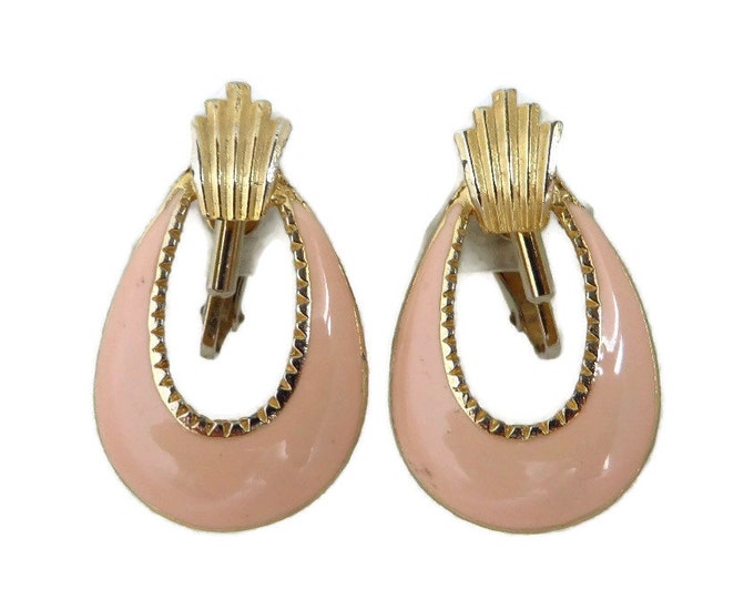 Vintage Coral Pink Oval Hoop Gold Tone Clip-on Earrings