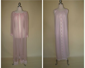 1960's vintage peignoir set