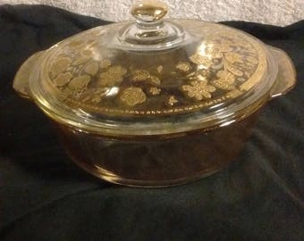 Anchor Hocking Fire-King 2 QT casserole dish , with gold floral design