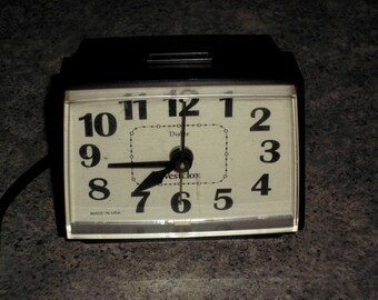 Vintage Westclox Dialite Electric Alarm Clock