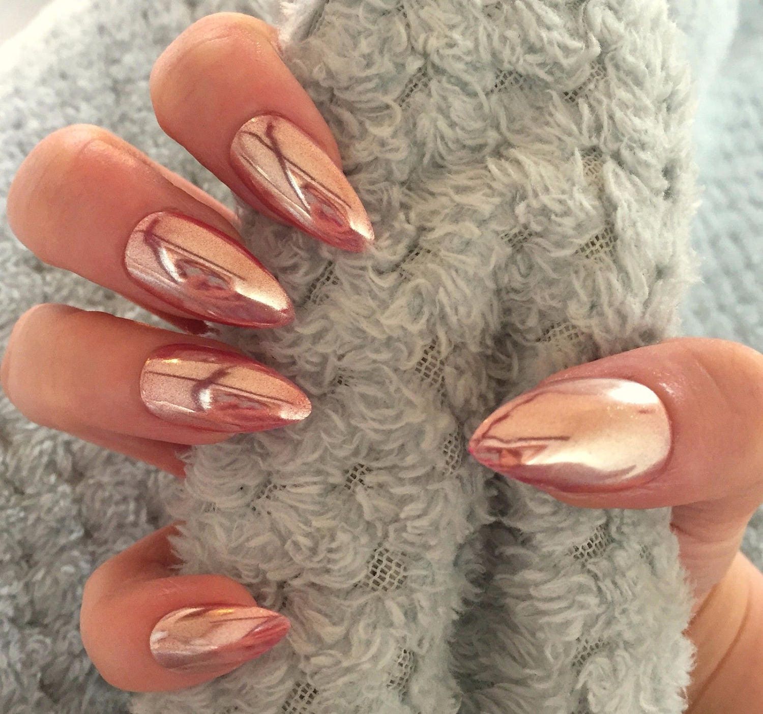 FALSE NAILS Rose Gold Chrome Mirror Holographic Stick On