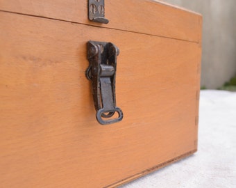 Wooden Storage Box, Vintage Wood Box, Dovetail Box with Lid & Metal Latch, Big Box, Vintage Box, Rustic Wood Box, Keepsake Box