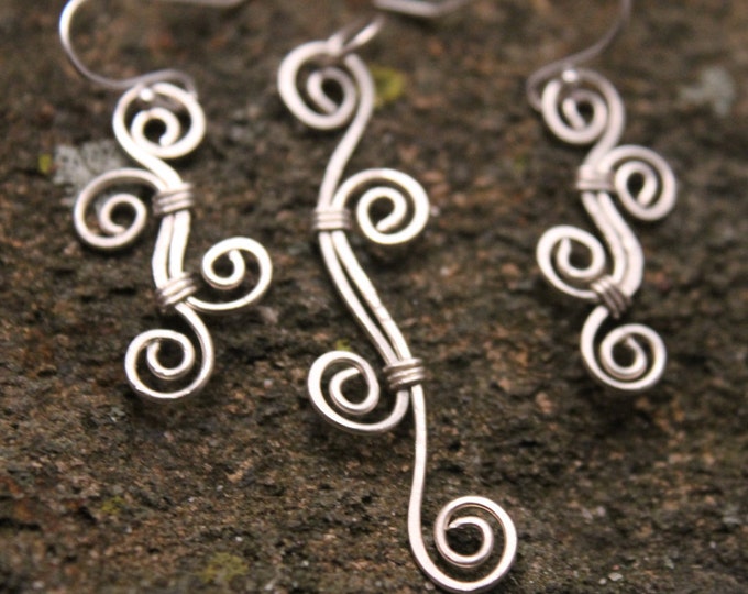 Hammered Sterling Silver Spiral Swirl Pendant and Earrings Set, Gift for Her, Bridesmaid Gifts, Valentines Day, Gift for Mom, Boho, Stylish