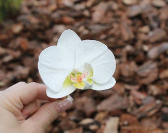 White Orchid Hair pin Wedding hair pin Bridal flowers bridesmaid hairpin White hair accessories White flowers Flower girl hair Gift for her