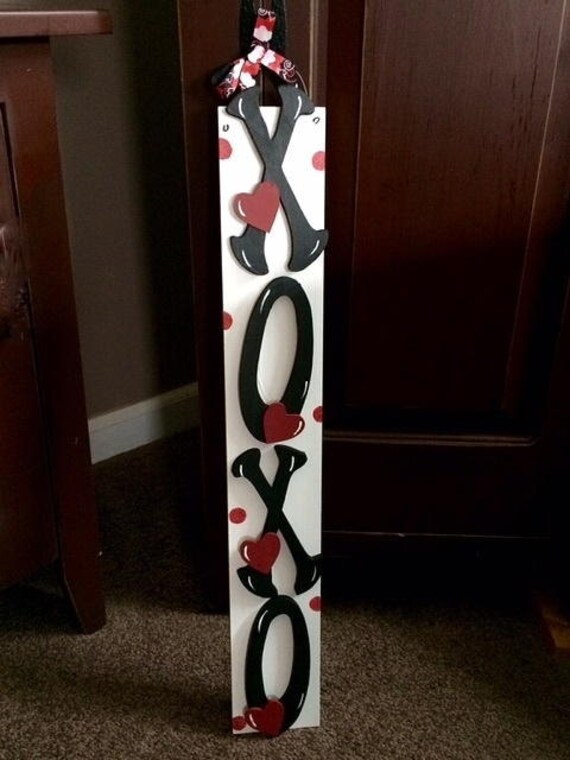 XOXO vertical sign 24