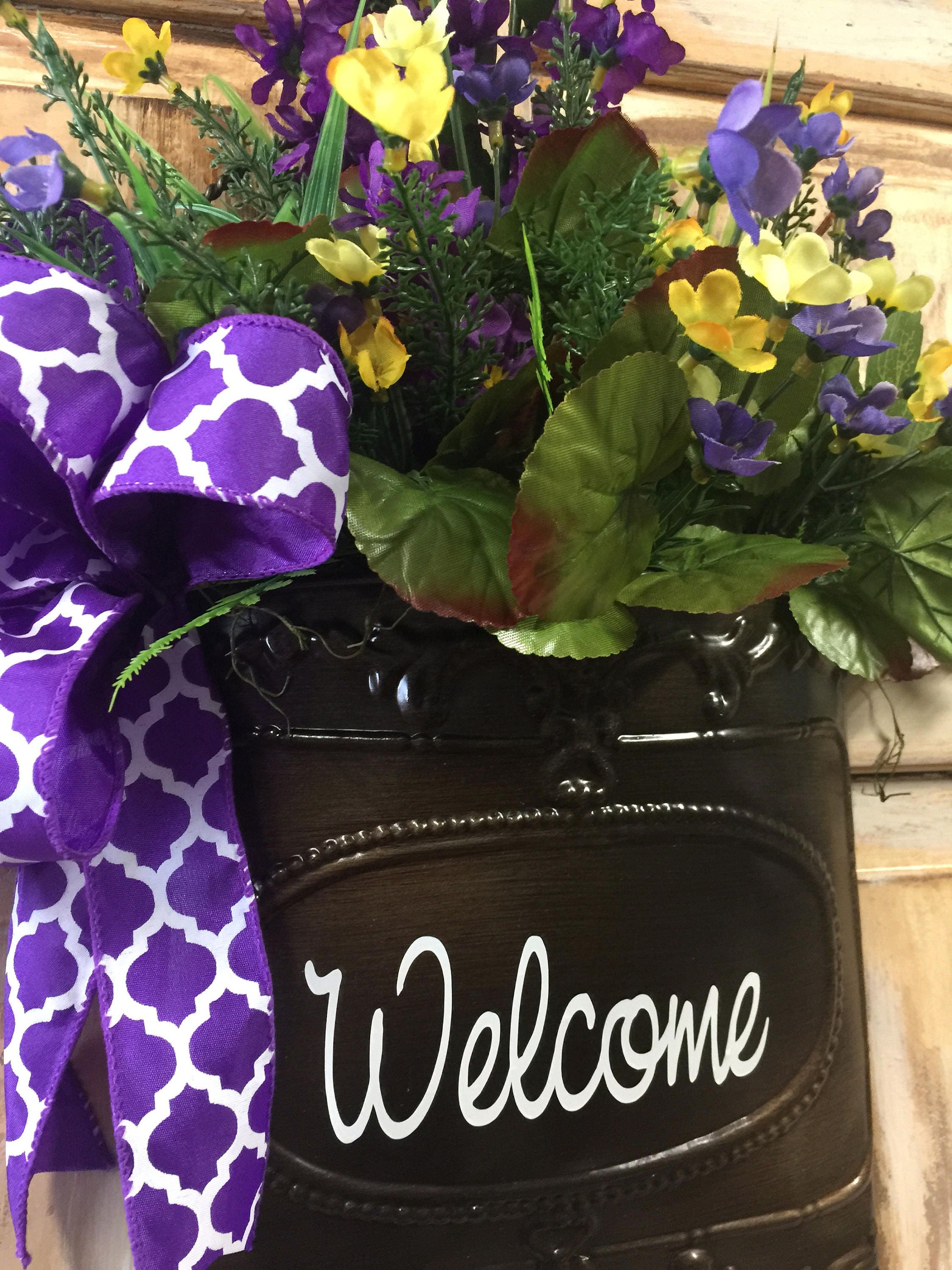 Metal door basket, Wall Basket, Floral Arrangement, Door Hanger, Door Wreath