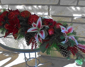 Items similar to Silver Blue Christmas Centerpiece with Silver Glitter