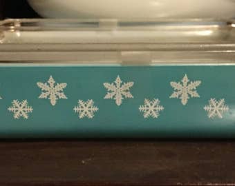 Vintage Pyrex Snowflake Casserole