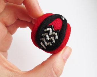 Vagina Twins peaks, vagina jewelry, vulva brooch, vagina brooch, vulva magnet,vagina brooch, yoni, needle felted brooch, vagina pin,feminist