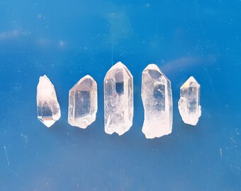 Raw Natural Clear Quartz Crystal Points Medium size 20g