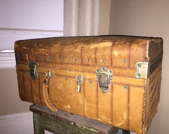 Vintage Steamer Trunk/Vintage Drs Tote/Vintage Trunk/Steamer Trunk