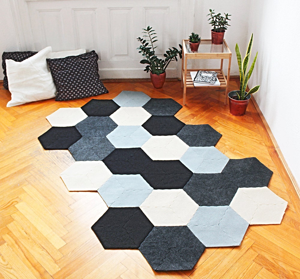BEE geometric area rug hexagonal rug gray and beige and