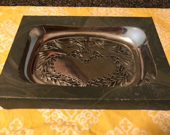Wilton Armetale Collection Love Birds Pewter Bread Plate