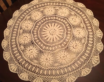 Beautiful Vintage Crochet Table Cloth Cover Doily 33" round