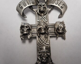 vintage GUNS N ROSES rock n roll pin FANTASTIC