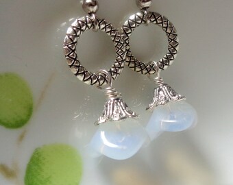White Earrings, Flower Earrings, Bridesmaid Gift, Dangle Earrings, White Flower Earrings