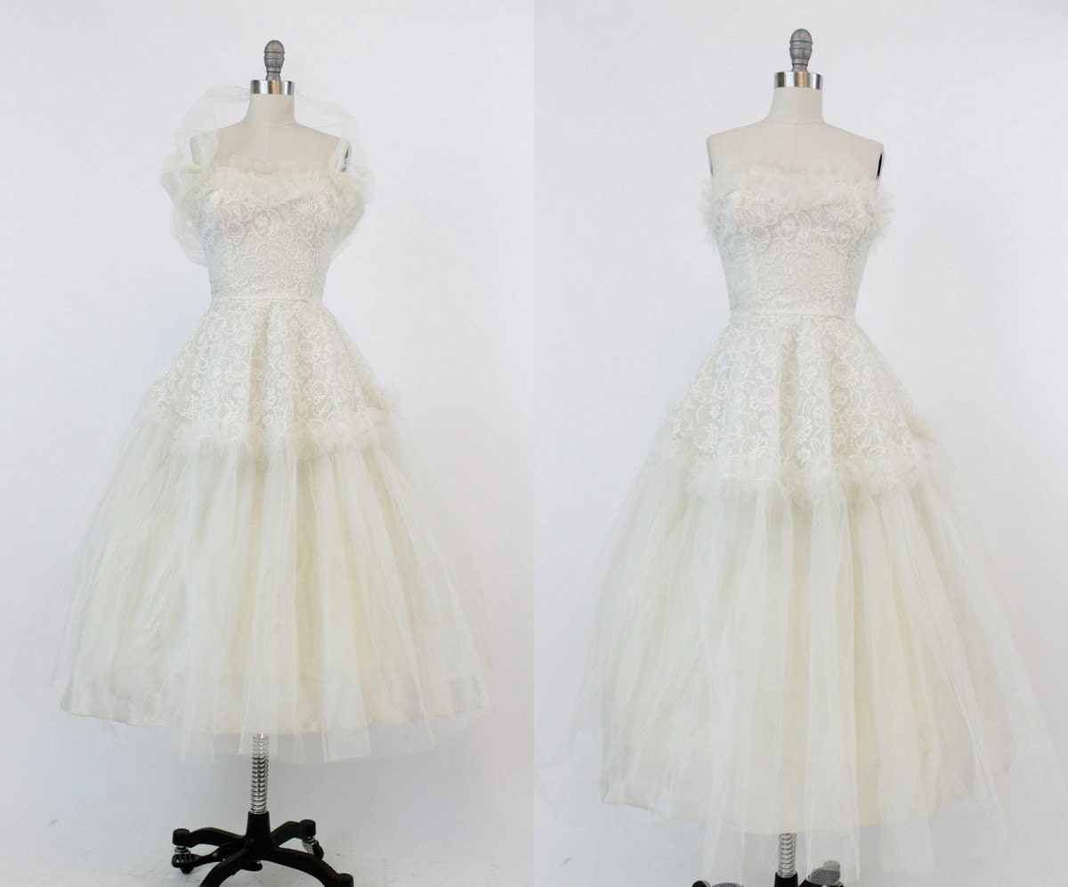 50s Wedding Dress XS / 1950s Vintage Dress Lace Tulle