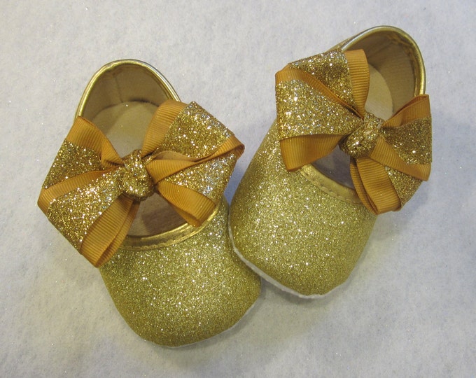 Gold Baby Shoes, First Birthday Shoes, Glitter shoes, Crib shoes, Infant Shoes, Flower Girl Shoes, Pageant Shoes, Wedding Shoes, Gold Tutu