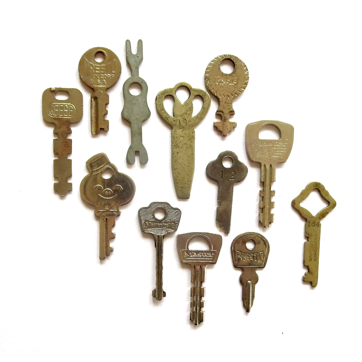12 vintage flat keys Antique keys Old skeleton keys Flat keys