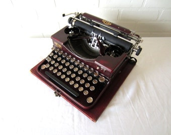 Extremely Rare Royal Portable Typewriter - Amabel - Professionally Serviced