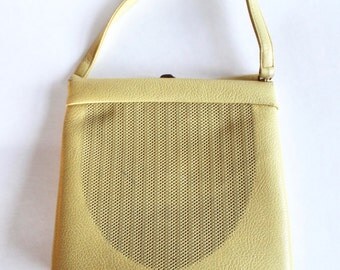 Vintage 1950s/1960s Yellow Vinyl Hinged Purse/Handbag