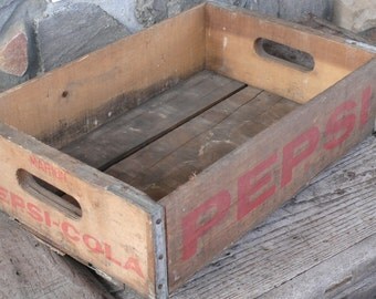 Vintage Single Section Marion Illinois Pepsi-Cola Soda Crate! Great for Decor! PC221