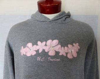Go UCI Anteaters zot vintage 90's UC Irvine University of California heather grey fleece hoodie graphic sweatshirt pink hibiscus logo Large